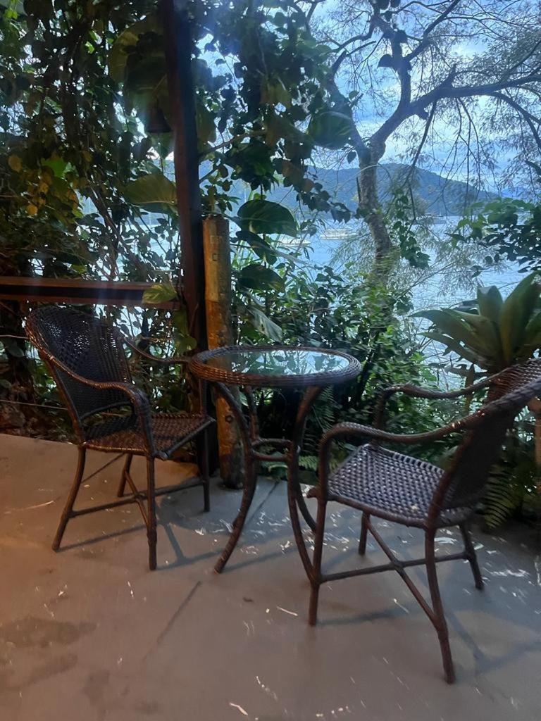 Comprida Flats Vila do Abraao